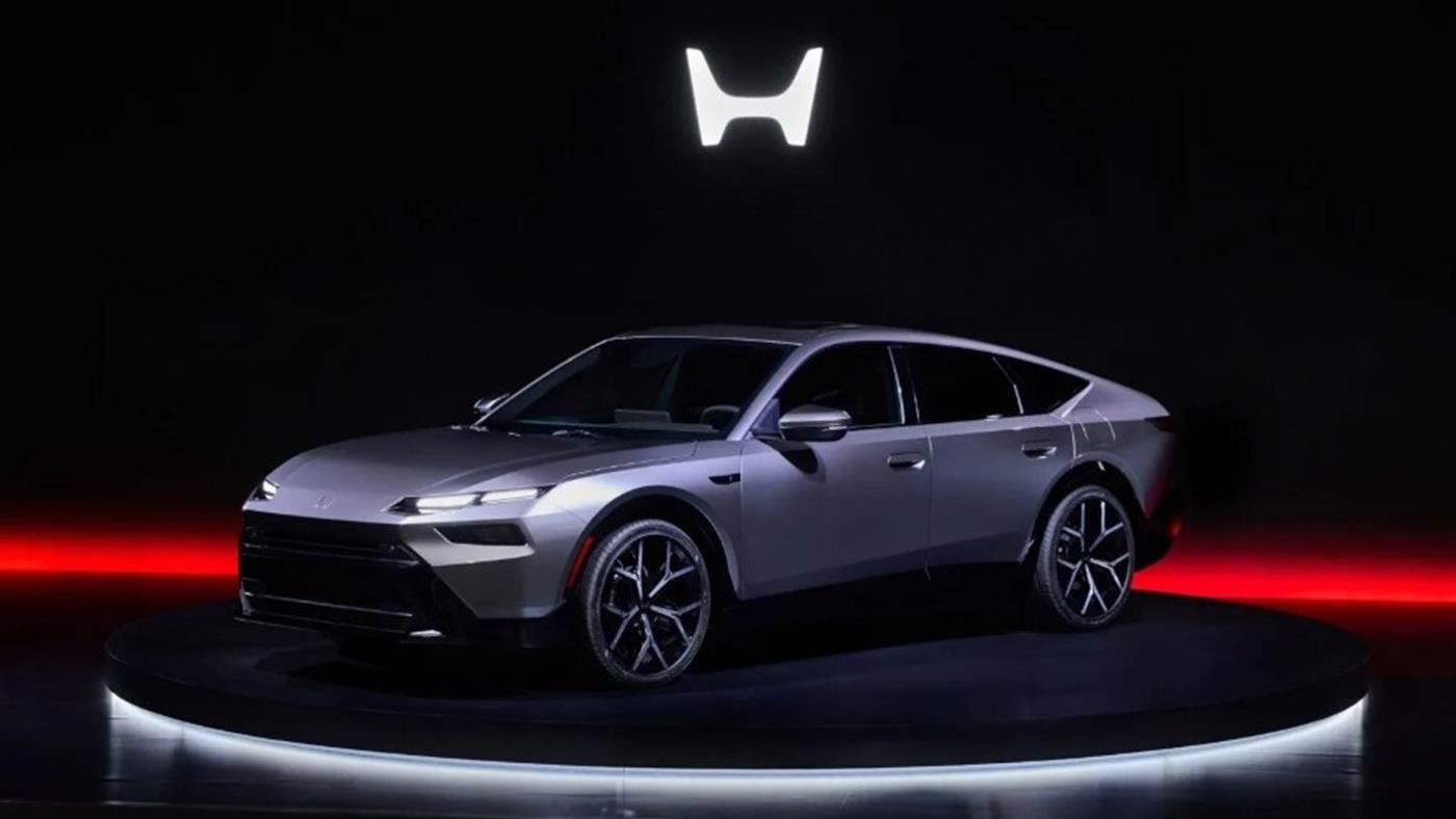Honda, yeni nesil hibrit fastback modelini gösterdi